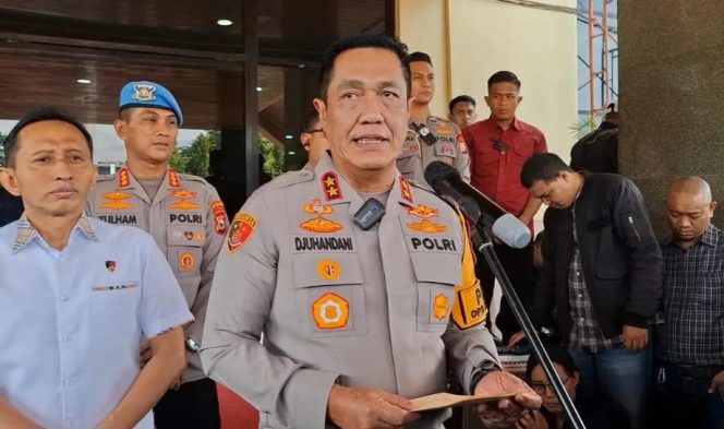 					Kapolda Sulsel Irjen Pol. Djuhandhani Konferensi Pers di Mapolda Sulsel. (Foto: Berita.News/ Akbar)