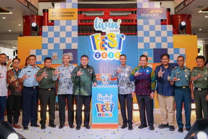 					Opening ceremony Mandiri Livin Fest di Mal Phinisi Point Makassar (dok)