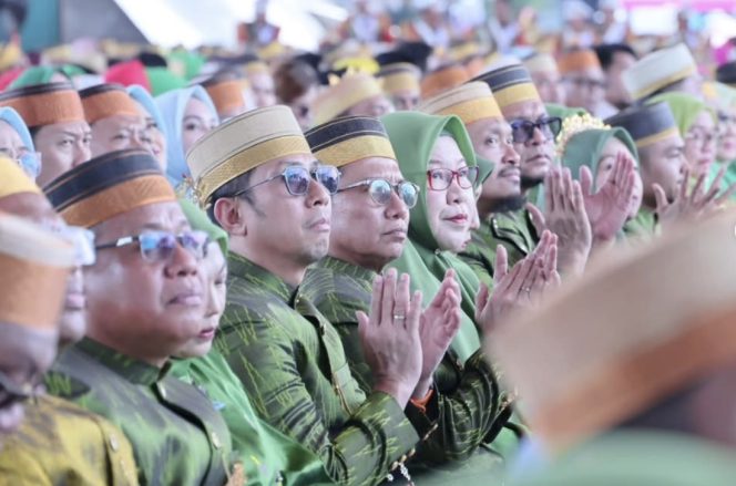 					Kepala Dinas dan Ketua DPW Dinas Penataan Ruang (Distaru) Makassar saat hadiri Puncak HUT Kota ke-418 (dok)