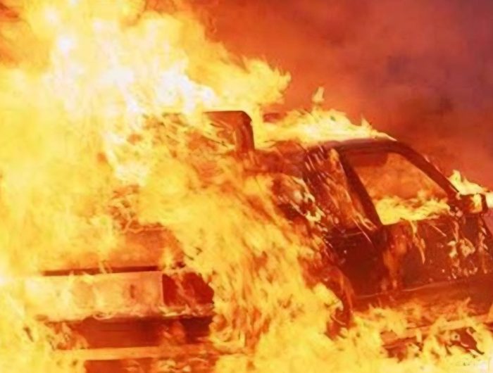 Pembakaran Mobil