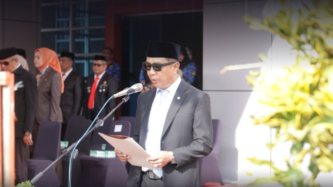 					Wakil Ketua DPRD Bulukumba, Syahruni Haris Bacakan Ikrar Bela Negara di Peringatan Hari Bela Negara. (Foto: Istimewa)