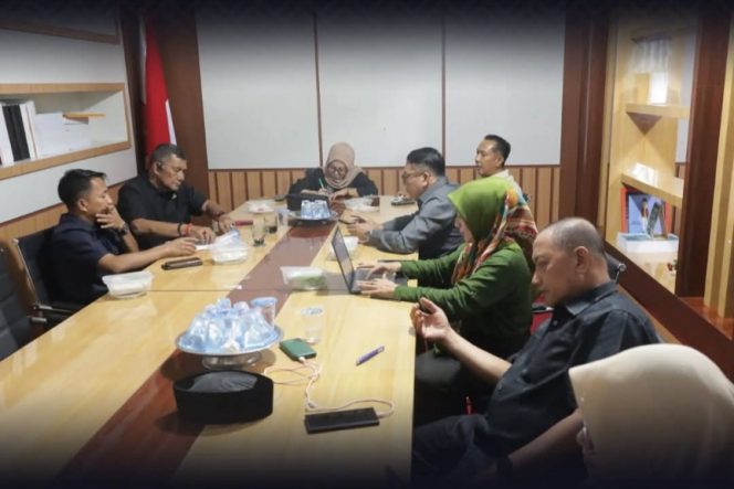 					Pimpinan dan Fraksi DPRD Bulukumba Bahas Agenda Kerja Tahun 2025 dalam Rapat Konsultasi