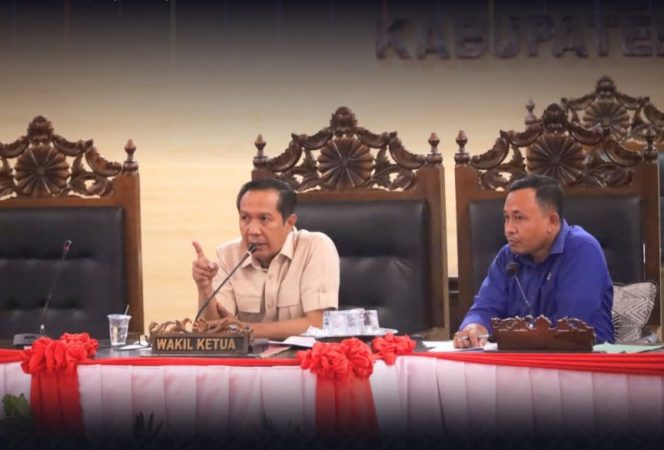 					RDP DPRD Bulukumba Membahas Polemik Rencana Pembangunan Koperasi Merah Putih di Lahan Pasar Desa Bonto Tangnga. (Foto: Istimewa)