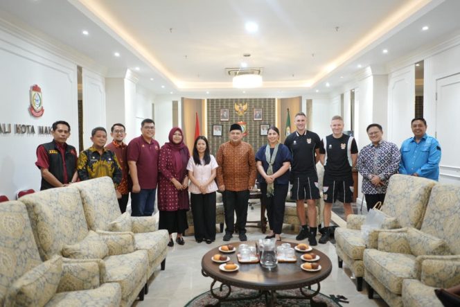 					Kedubes Inggris Temui Munafri, Jajaki Potensi Kerjasama Stadion hingga MCH