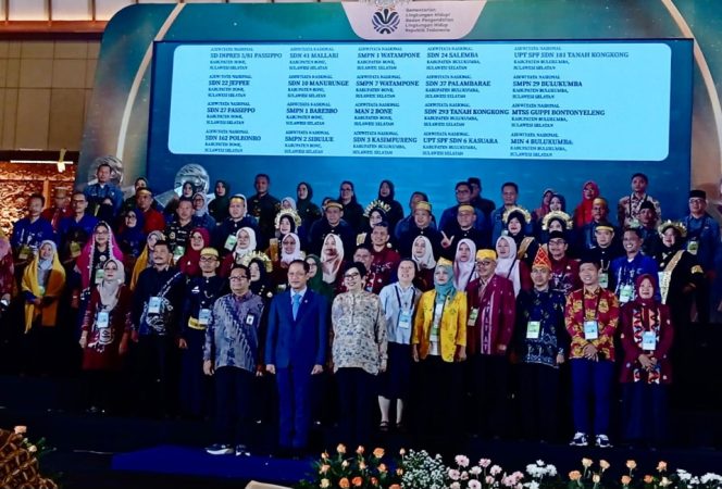 					12 Sekolah di Bulukumba Raih Penghargaan Adiwiyata 2025 dari Kementerian Lingkungan Hidup