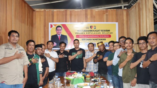 					Silaturahmi Wartawan dengan Kasat Reskrim Polres Selayar yang Baru. (Foto: Istimewa)