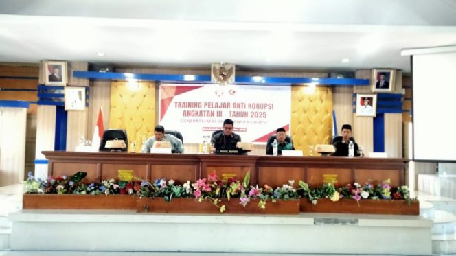 					Wabup Bulukumba Andi Edy Manaf Buka Training Pelajar Anti Korupsi Angkatan III SCW. (Foto: Istimewa)