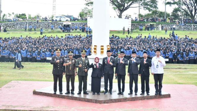 					Pelantikan dan Penyerahan SK ASN PPPK Paruh Waktu Pemkab Sinjai. (Foto: Istimewa)