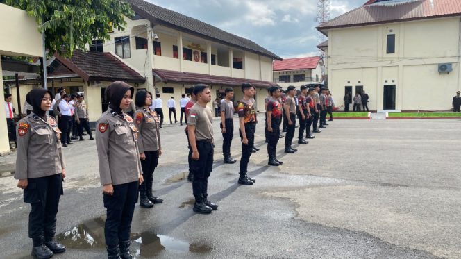 					20 Bintara Remaja Resmi Berdinas di Polres Kepulauan Selayar. (Foto: Istimewa)