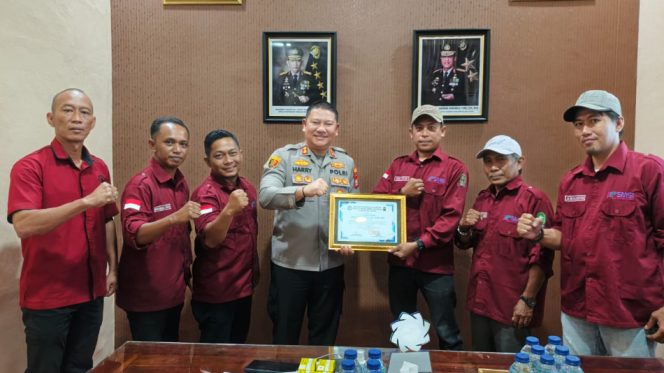 					Pengurus DPD SMSI Sinjai Audiens dengan Kapolres AKBP Harry Azhar. (Foto: SMSI Sinjai)