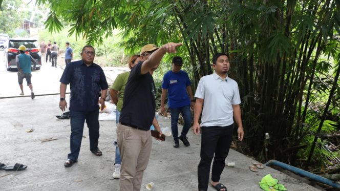 					Wali Kota Parepare Meninjau Perbaikan Jalan dan Pengerjaan Penataan Pelataran Masjid Terapung B.J. Habibie. (Foto: Istimewa)