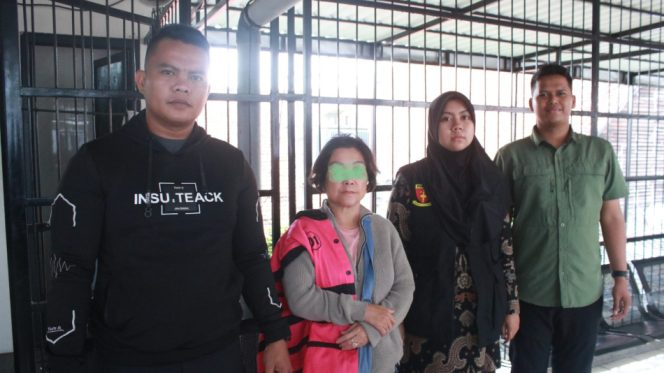 					Tim Tabur Kejari Surabaya Amankan DPO Kasus Kredit Fiktif Bank Jatim. (Foto: Ist)