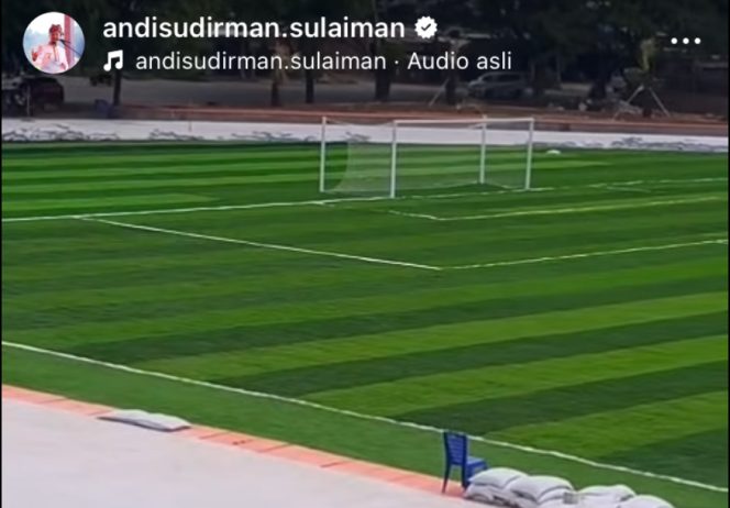 					Penampakan progres pengerjaan Stadion Jeneponto hampir rampung berkat bantuan keuangan Pemprov Sulsel (dok)