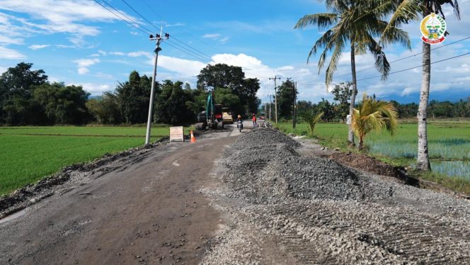 					Perbaikan Ruas Jalan Malimpung (Pinrang) hingga Batas Kab Enrekang oleh Pemprov Sulsel (dok)
