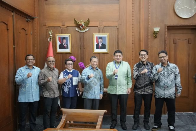 					Wali Kota Makassar Munafri Arifuddin dan jajarannya saat menemui Wakil Menteri Luar Negeri Republik Indonesia, Muhammad Anis Matta. (dok)