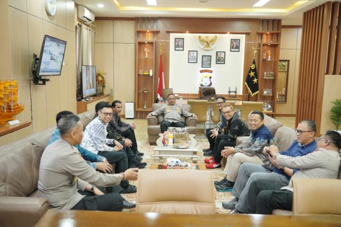 					Pertamina Patra Niaga Sulawesi menemui Kapolda Sultra perkuat sinergitas pengawalan distribusi energi (dok)