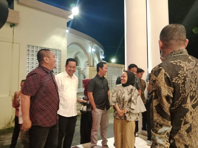 					Kepala Daerah dan Tokoh Luwu Raya hadiri undangan Gubernur Andi Sudirman Sulaiman di Rujab Gubernur (dok)