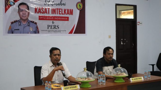 					Kasat Intelkam Polres Selayar Silaturrahmi bersama Insan Pers Guna Memperkuat Komunikasi dan Sinergitas. (Foto: Ist/ Humas)
