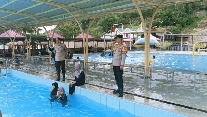 					Kapolsek Sinjai Timur Pimpin Langsung Pengamanan di Objek Wisata. (Foto: Ist)