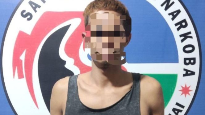 					Terduga Pelaku YS Diamankan di Mapolres Sinjai. (Foto: Ist)