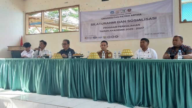 					UPA Makassar Silaturahmi dan Sosialisasi Program Perkuliahan Tahun Akademik 2026–2027 di Aula Kantor Kecamatan Sinjai Selatan. (Foto: Ist)