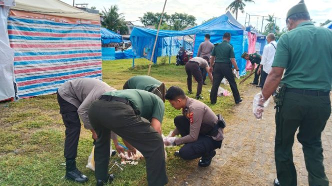 					Kodim 1424 Sinjai Karya Bakti Skala Besar yang dipusatkan di Alun-Alun Sinjai Bersatu. (Foto: Ist)