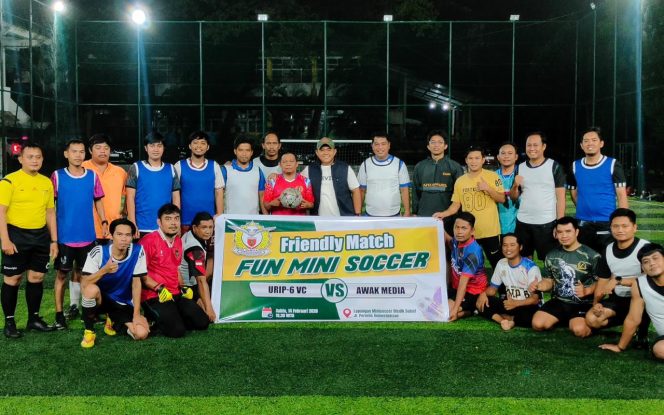 					Friendly Match Danintel XIV Hasanuddin bersama awak media di Makassar (dok)