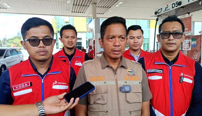 					Peninjauan Ketersediaan BBM dan LPG 3 Kg di Kota Makassar oleh Dinas ESDM Pemprov Sulsel bersama Pertamina Patra Niaga Regional Sulawesi (dok)