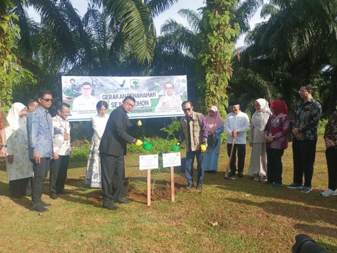 					Dari Padang untuk Dunia, Prof Taruna Ikrar Tantang Mahasiswa Unand Berani Terbang Lebih Tinggi