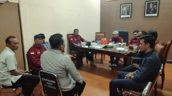 					Suasana Diskusi Terbuka Kapolres AKBP Jamal Fathur Rakhman Bersama Pengurus DPD SMSI. (Foto: SMSI Sinjai)