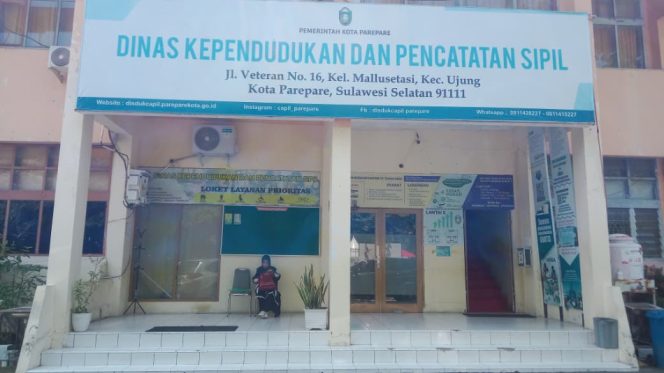 					Kantor Dinas Kependudukan dan Catatan Sipil Kota Parepare. (Foto: Berita.News/ Wahyu)