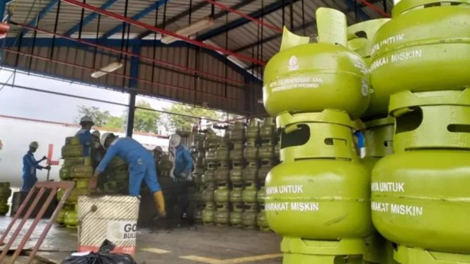 					Ilustrasi Kelangkaan Tabung Gas 3 Kilogram. (Foto: Ist)