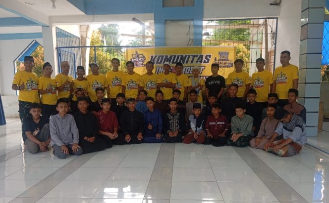 					ISC buka puasa bersama santri dan santriwati santri Pesantren Darul Ma'arif Lappae, Kabupaten Sinjai. [Foto: Ist]