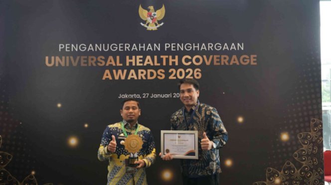 					Tasming Hamid Terima Penghargaan UTC Award 2026. [Foto: Ist]
