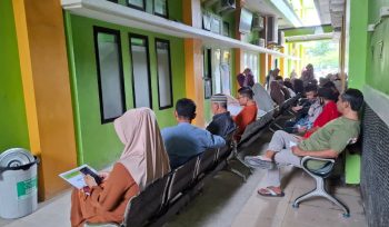Antrean Pasien di Bagian Poli RSUD Sinjai. [Foto: Ist]