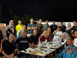 Wabup Belitung Silaturahmi Bersama Teman Angkatan Alumni SMPN 2/ SMPN 7 Sinjai. [Foto: Ist]