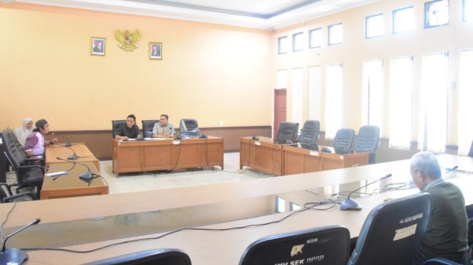 					LSM Bersatu Datangi DPRD Sinjai Sampaikan Aspirasi soal BBM. [Foto: Ist]