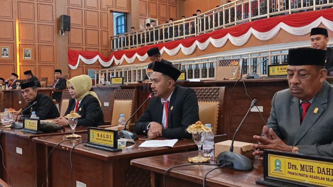 					Rapat paripurna DPRD Sinjai terkait laporan keterangan pertanggungjawaban (LKPJ) tahun 2025. [Foto: Ist]