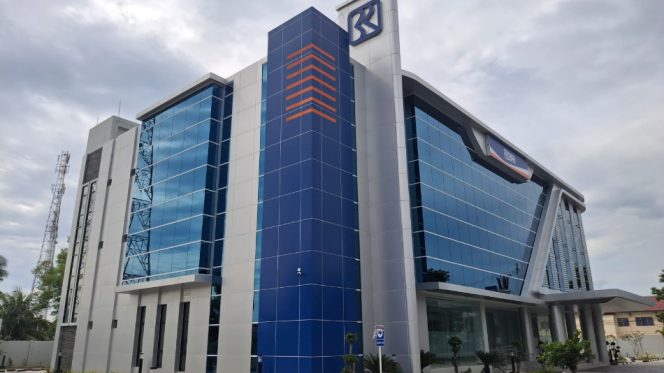 					Kantor Cabang BRI Sinjai di Jalan Persatuan Raya, Kelurahan Balangnipa, Kecamatan Sinjai Utara. [Foto: Berita.News/ Thatang]