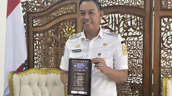 					Wakil Bupati Sinjai, A. Mahyanto Mazda saat melaporkan SPT Tahunan Tahun Pajak 2025 melalui aplikasi Coretax . [Foto: Ist]