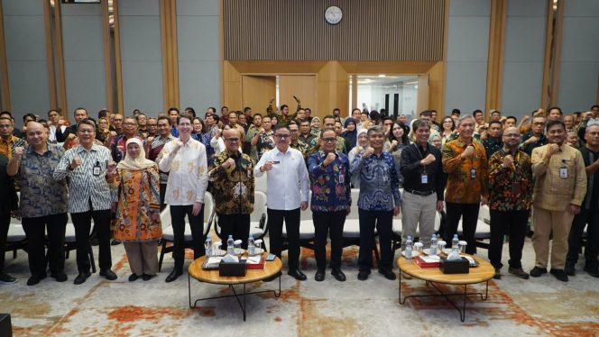 					Halal Bihalal OJK Sulselbar (dok.)