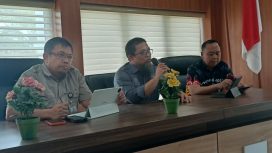 Kepala Dinas Pendidikan Sulsel Iqbal Najamuddin didampingi Plt Sekdis Mustakim, Tim Teknis SPMB Muliyama (dok)