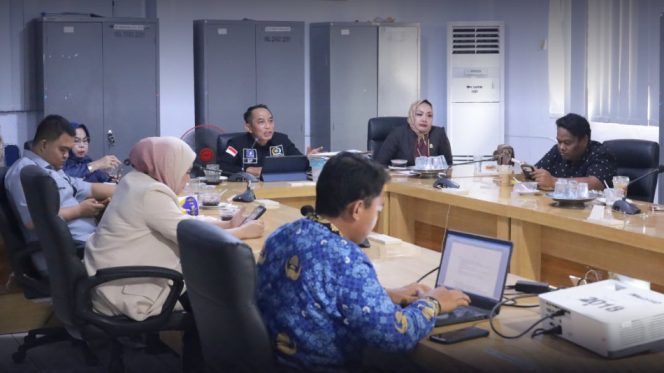 					Rapat Dengar Pendapat yang digelar Komisi IV Terkait Polemik Pemadaman Listrik di RSUD Bulukumba. [Foto: Ist]