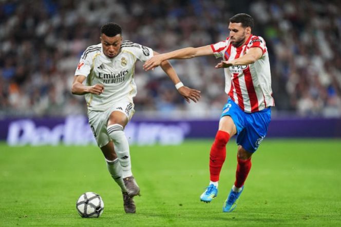 					Mbappe mencoba melewati pemain Girona, 11/4/2026. Fhoto Al Jazeera