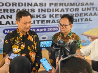 Sekretaris Deputi Kominfo Kemenko PolkamMarsekal Pertama TNI Arifien Sjahrir usai diskusi Rapat Koordinasi Perumusan Strategi Berbasis Indikator untuk Peningkatan Indeks Kemerdekaan Pers Melalui Literasi Digital di Kota Makassar (dok.)