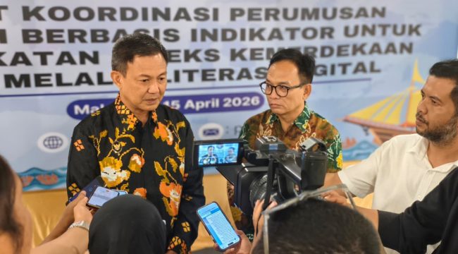 Sekretaris Deputi Kominfo Kemenko PolkamMarsekal Pertama TNI Arifien Sjahrir usai diskusi Rapat Koordinasi Perumusan Strategi Berbasis Indikator untuk Peningkatan Indeks Kemerdekaan Pers Melalui Literasi Digital di Kota Makassar (dok.)