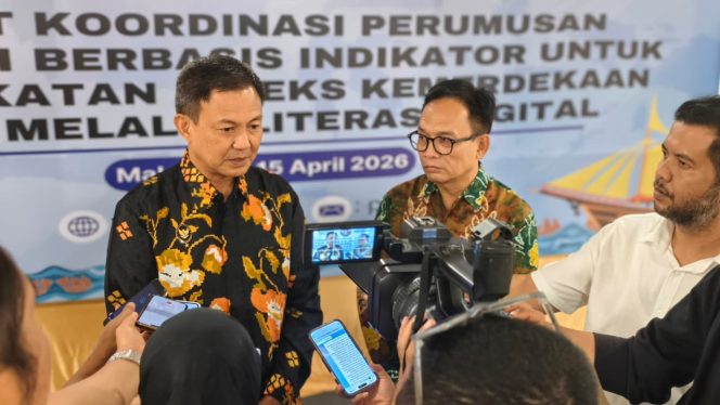 					Sekretaris Deputi Kominfo Kemenko PolkamMarsekal Pertama TNI Arifien Sjahrir usai diskusi Rapat Koordinasi Perumusan Strategi Berbasis Indikator untuk Peningkatan Indeks Kemerdekaan Pers Melalui Literasi Digital di Kota Makassar (dok.)