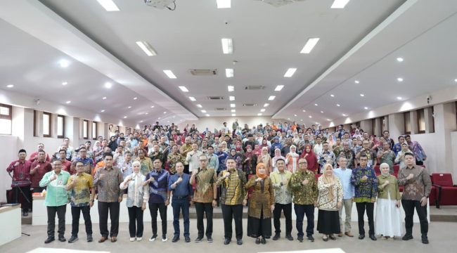 Wali Kota Makassar Munafri Arifuddin bersama Kepala SKPD. Foto: Ist