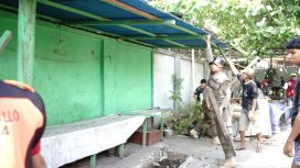 Lapak PKL di Kecamatan  Tallo Kota Makassar ditertibkan. Foto; Ist