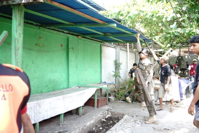 					Lapak PKL di Kecamatan  Tallo Kota Makassar ditertibkan. Foto; Ist